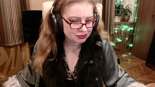 Miss Tress online show from 05/07/26, 07:39