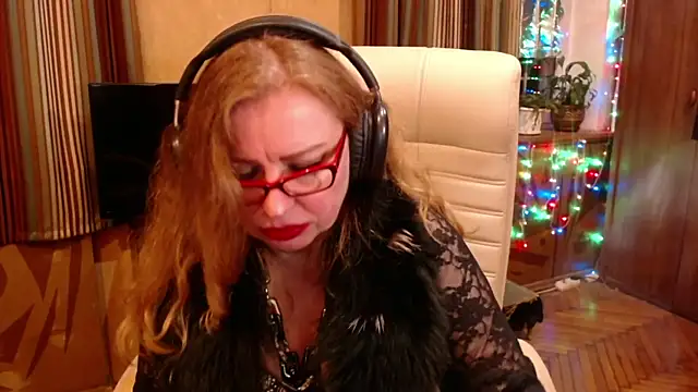 Miss Tress online show from 04/18/26, 09:37