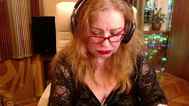 Snapshot of Miss_Tress chatting on 11/27/25, 09:26 Miss Tress online show from 11/27/25, 09:26