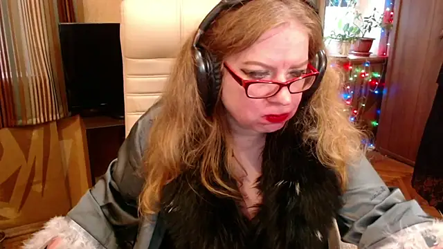 Miss Tress online show from 05/16/26, 05:06