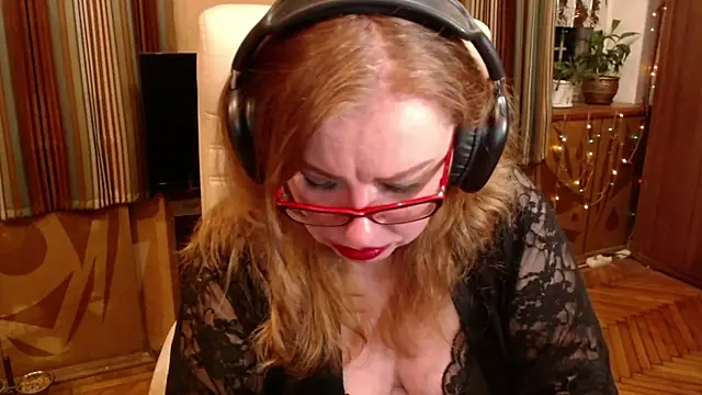 Snapshot of Miss_Tress chatting on 01/14/26, 11:19 Miss Tress online show from 01/14/26, 11:19