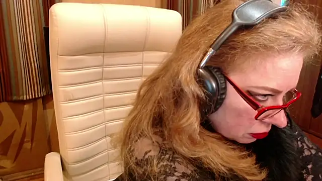 Miss Tress online show from 05/03/26, 08:56
