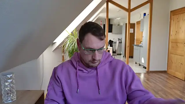 Snapshot of Relsxboy chatting on 03/06/25, 08:41 Relsxboy online show from 03/06/25, 08:41