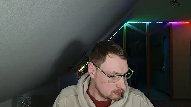 Snapshot of Relsxboy chatting on 03/04/25, 09:54 Relsxboy online show from 03/04/25, 09:54