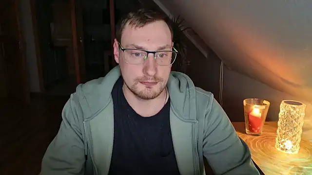 Snapshot of Relsxboy chatting on 01/07/25, 09:57 Relsxboy online show from 01/07/25, 09:57