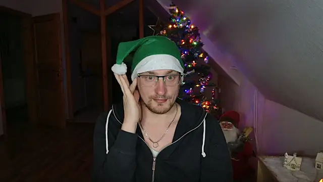 Snapshot of Relsxboy chatting on 12/20/24, 08:55 Relsxboy online show from 12/20/24, 08:55