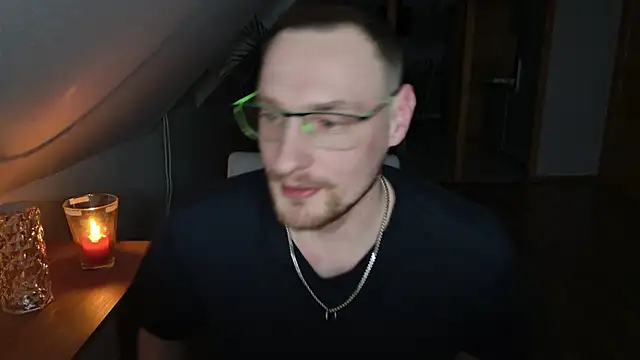 Snapshot of Relsxboy chatting on 02/04/25, 10:34 Relsxboy online show from 02/04/25, 10:34