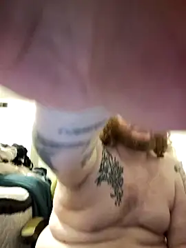 Snapshot of Barrentine88 chatting on 01/06/26, 03:21 Barrentine88 online show from 01/06/26, 03:21