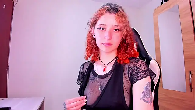 Snapshot of valent_27 chatting on 09/25/25, 04:29 valent 27 online show from 09/25/25, 04:29