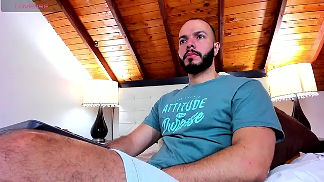 Snapshot of Tom_Bailey chatting on 10/08/25, 12:39 Tom Bailey online show from 10/08/25, 12:39