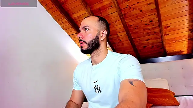 Snapshot of Tom_Bailey chatting on 10/25/25, 12:50 Tom Bailey online show from 10/25/25, 12:50