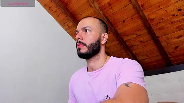 Snapshot of Tom_Bailey chatting on 09/24/25, 12:11 Tom Bailey online show from 09/24/25, 12:11