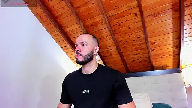 Snapshot of Tom_Bailey chatting on 10/18/25, 12:51 Tom Bailey online show from 10/18/25, 12:51