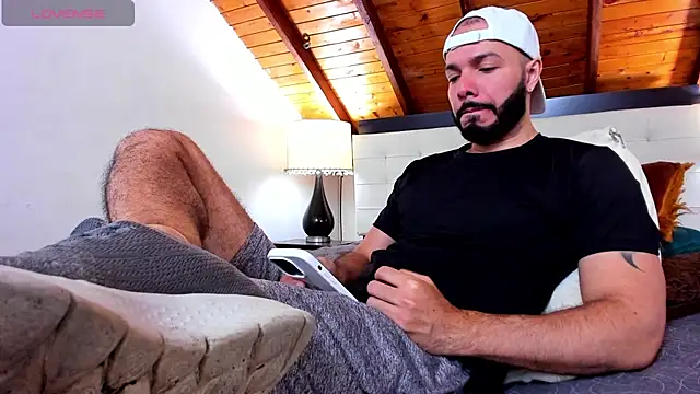 Snapshot of Tom_Bailey chatting on 11/10/25, 01:05 Tom Bailey online show from 11/10/25, 01:05