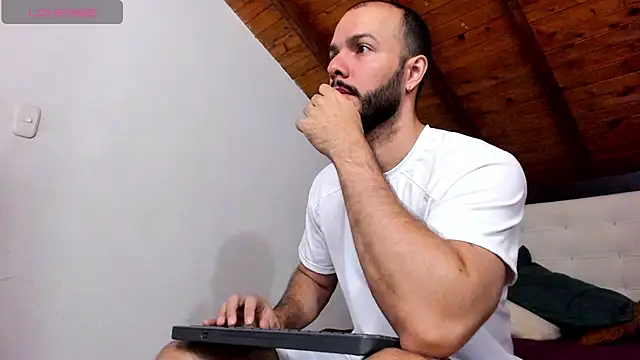 Tom Bailey online show from 02/10/26, 12:37