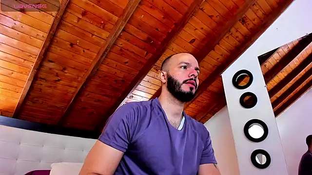 Snapshot of Tom_Bailey chatting on 12/05/25, 12:48 Tom Bailey online show from 12/05/25, 12:48