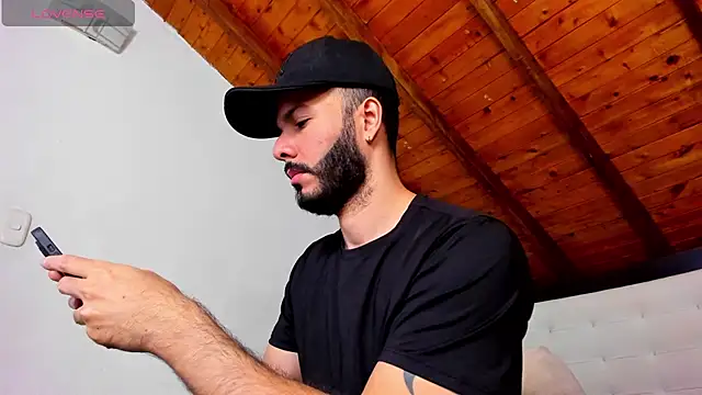 Tom Bailey online show from 04/13/26, 03:27