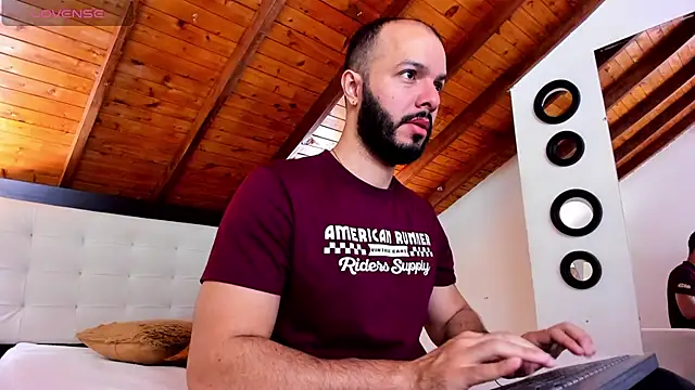 Snapshot of Tom_Bailey chatting on 11/22/25, 12:37 Tom Bailey online show from 11/22/25, 12:37