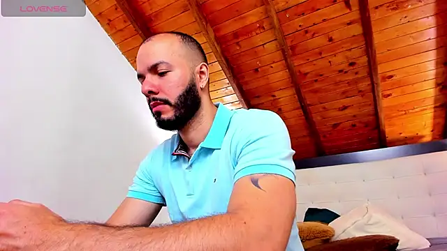 Snapshot of Tom_Bailey chatting on 11/09/25, 01:37 Tom Bailey online show from 11/09/25, 01:37