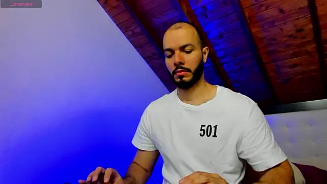 Tom Bailey online show from 04/02/26, 12:56