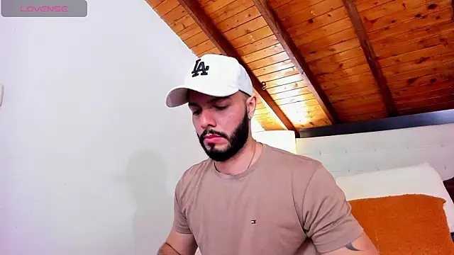 Snapshot of Tom_Bailey chatting on 10/11/25, 12:39 Tom Bailey online show from 10/11/25, 12:39