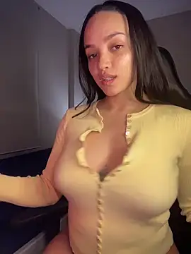 MisFrekcles  online show from 03/25/26, 10:36