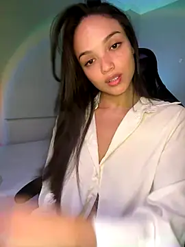 MisFrekcles  online show from 11/06/25, 10:30