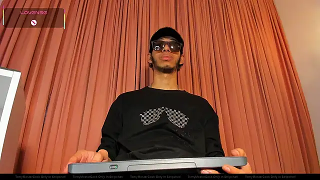 TomyMosterCock online show from 11/26/25, 07:58