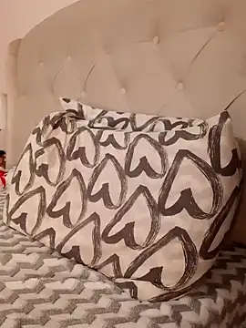 Snapshot of Princess-Arab chatting on 12/18/24, 11:30 Princess-Arab online show from 12/18/24, 11:30