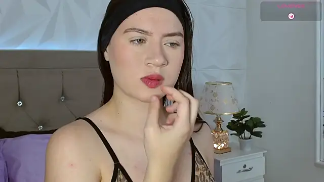 Gwen drew online show from 10/28/25, 12:59