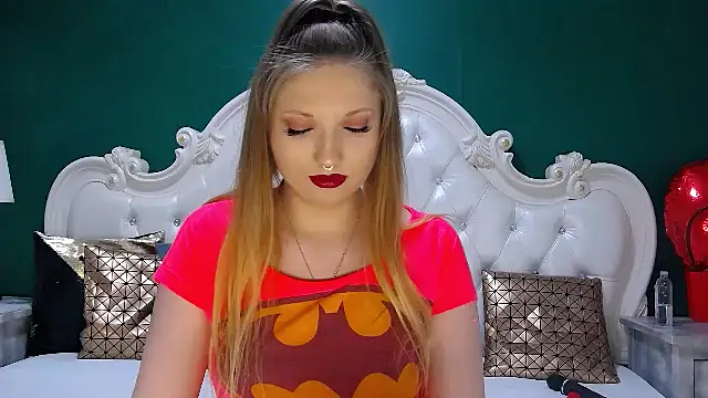 Snapshot of ArielBurn chatting on 03/18/25, 01:57 ArielBurn online show from 03/18/25, 01:57