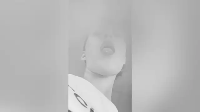 LolaLemona online show from 09/15/25, 12:27