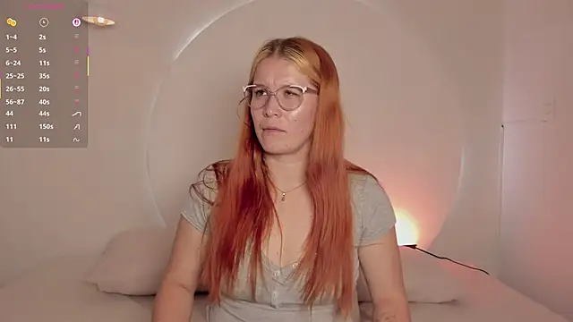 Snapshot of AllisonRoberts_ chatting on 11/08/25, 11:25 AllisonRoberts online show from 11/08/25, 11:25