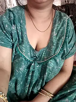 cuteyqueen online show from 02/14/26, 04:02