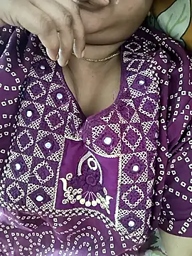 cuteyqueen online show from 10/10/25, 01:39