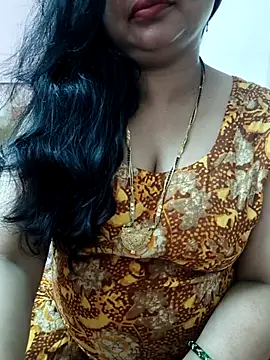 cuteyqueen online show from 10/31/25, 06:32