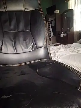 Naughty Ratty online show from 12/18/25, 02:54