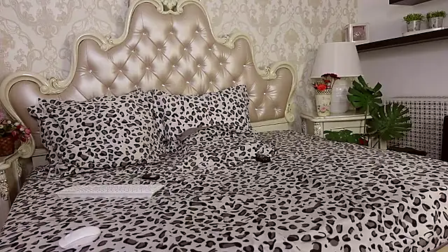 CarmellaAngel online show from 01/10/26, 10:21