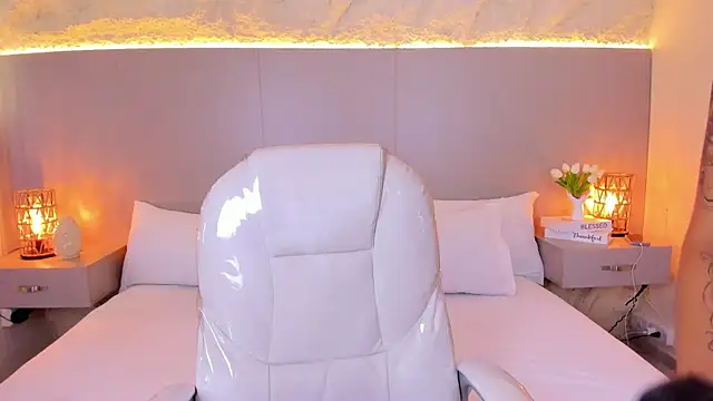 JessyEvans online show from 04/10/26, 07:43