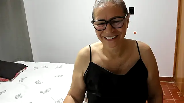 Snapshot of Carlaa-69 chatting on 06/13/26, 09:29 Carlaa-69 online show from 06/13/26, 09:29
