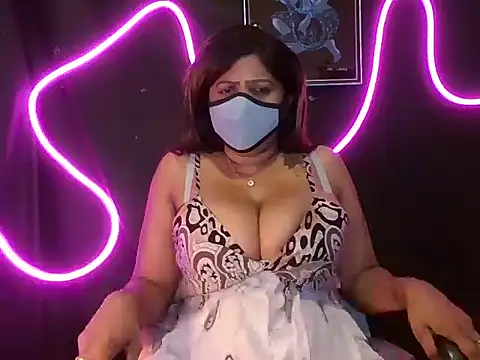 Snapshot of Addy_Xl chatting on 02/08/25, 09:04 Addy Xl online show from 02/08/25, 09:04