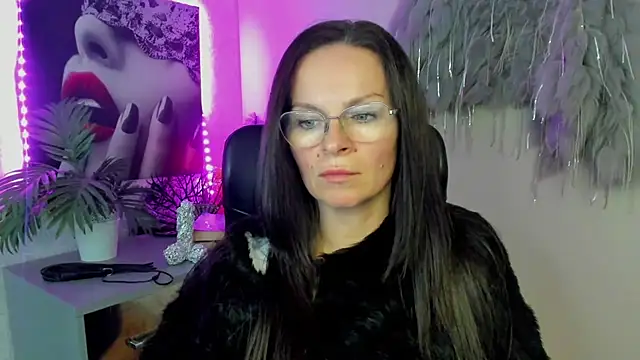 HelenLuxx online show from 03/04/26, 03:42