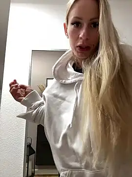 X JamieLove X online show from 03/01/25, 08:42