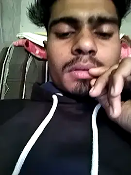 Snapshot of Yasha_14C_Creator chatting on 12/28/24, 04:08 Yasha 14C Creator online show from 12/28/24, 04:08