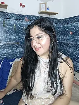 keterinjones--11 online show from 05/23/26, 05:17