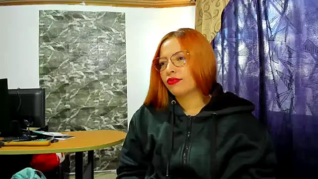 Snapshot of THEBOSSLARA chatting on 01/25/25, 03:41 THEBOSSLARA online show from 01/25/25, 03:41