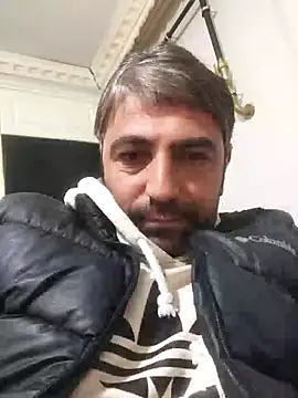 Snapshot of Muratcanik44 chatting on 03/10/26, 12:58 Muratcanik44 online show from 03/10/26, 12:58