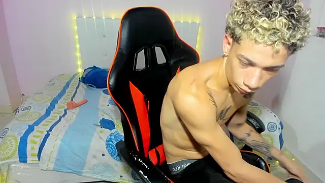 Snapshot of mateodeamjo chatting on 11/04/25, 07:23 mateodeamjo online show from 11/04/25, 07:23