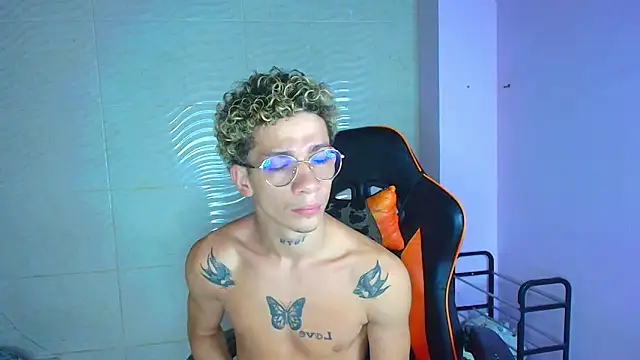 Snapshot of mateodeamjo chatting on 11/29/25, 10:04 mateodeamjo online show from 11/29/25, 10:04