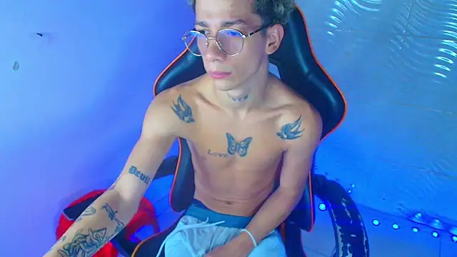 Snapshot of mateodeamjo chatting on 12/02/25, 11:01 mateodeamjo online show from 12/02/25, 11:01